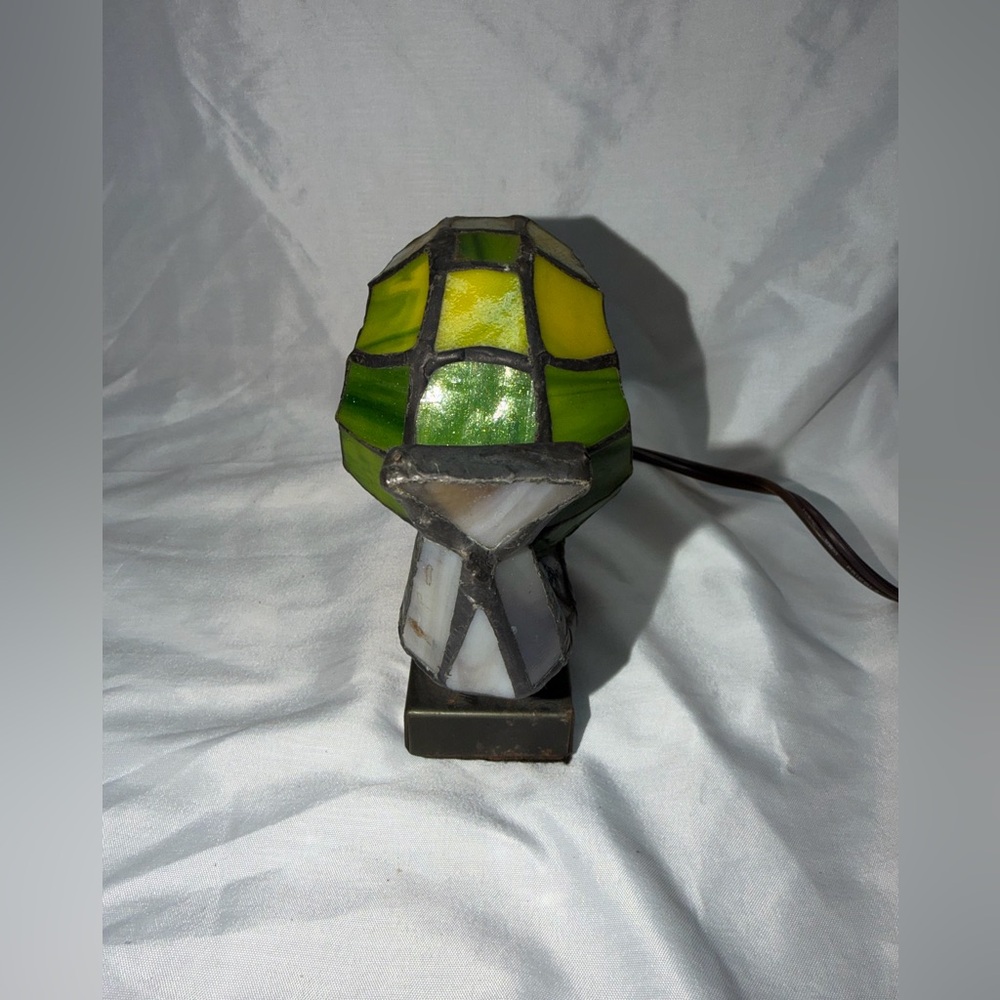 Vintage Tiffany-Style Stained Glass Snail Accent Lamp – Whimsical Night Light - Picture 3 of 9